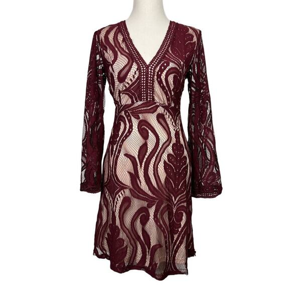 Kasamysoul Woman's Lace Embroidered Cranberry See Thru Lining Flowy Dress Medium - Picture 1 of 13